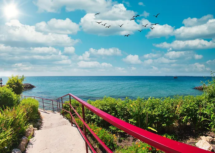 堡垒海滩全景公寓式酒店 *