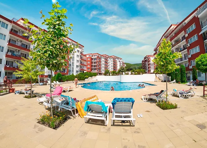 堡垒海滩全景公寓式酒店 *