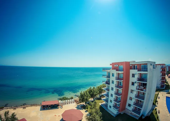 堡垒海滩全景公寓式酒店 *